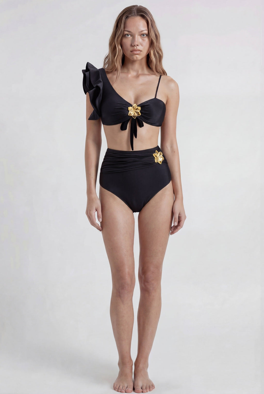 Bikini Negro Detalle Dorado
